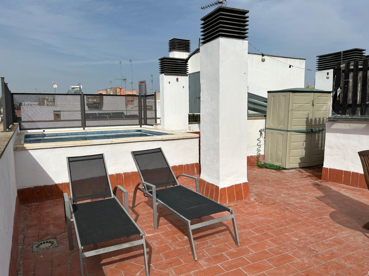 Atico Triana Con Piscina Privada Apartment